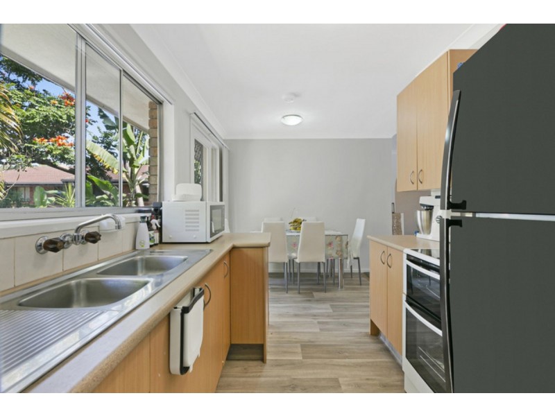 2/60 Walton Street, Southport QLD 4215