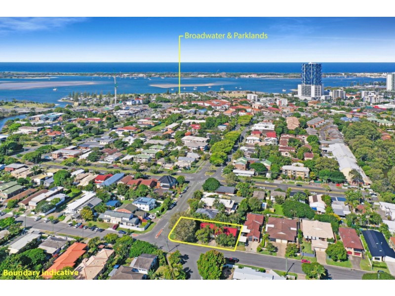 2/60 Walton Street, Southport QLD 4215
