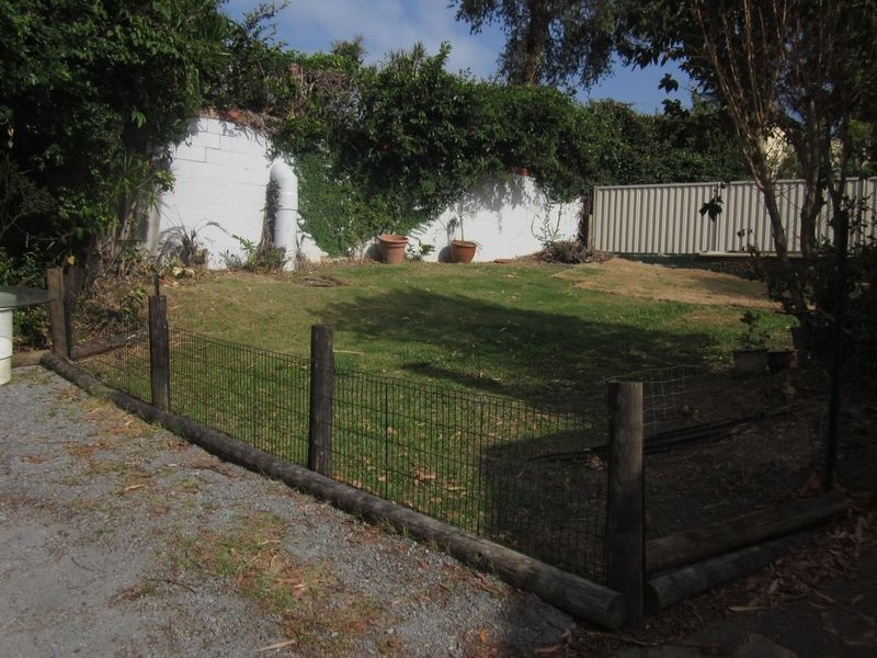 2/4 Virginia Grove, Southport QLD 4215