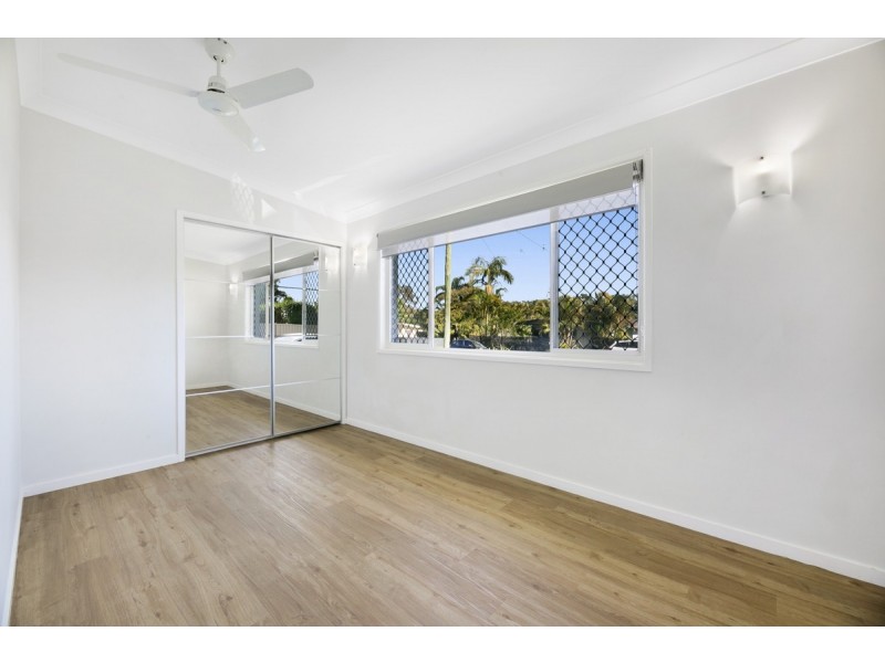 58 Deakin Avenue, Southport QLD 4215