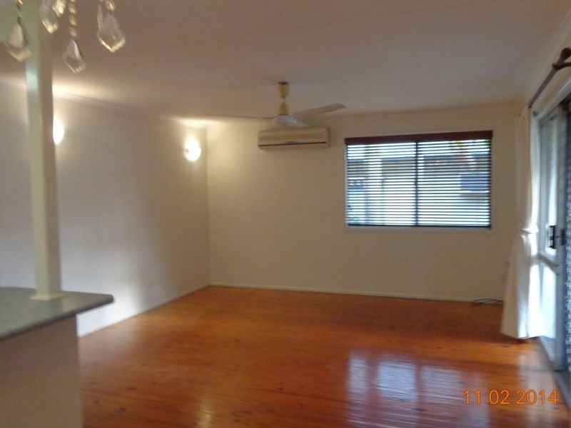 17 Warana Avenue, Southport QLD 4215