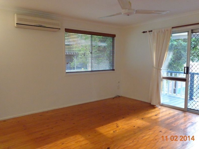 17 Warana Avenue, Southport QLD 4215