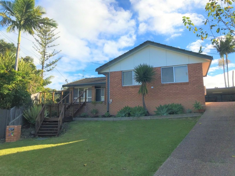 4 Martin Place, Ashmore QLD 4214