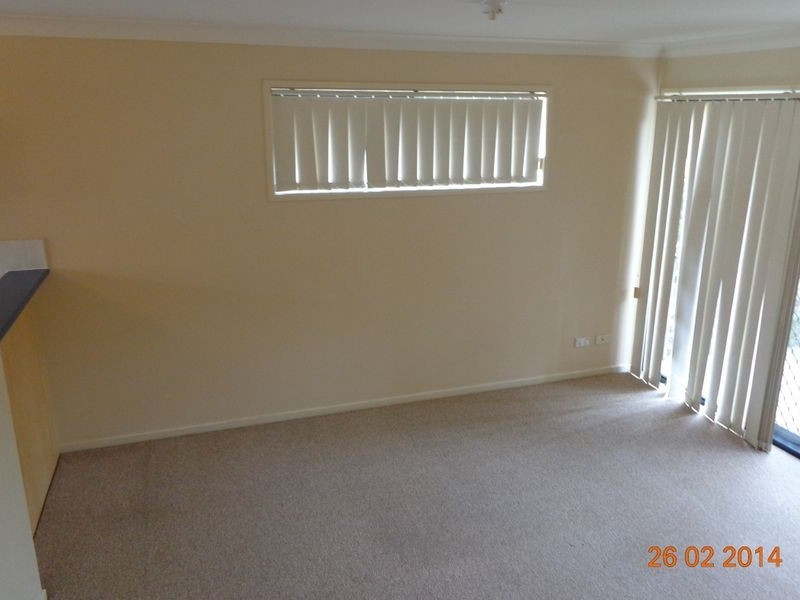 2/119 Pohlman Street, Southport QLD 4215