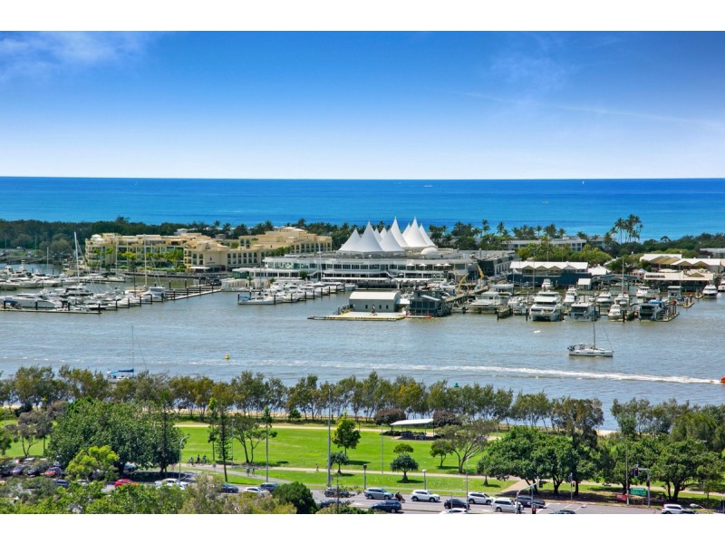 Unit Style – 04/24 Queen Street, Southport QLD 4215