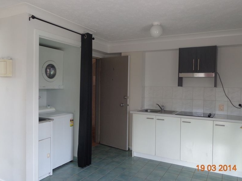 5/3650 Main Beach Parade, Main Beach QLD 4217