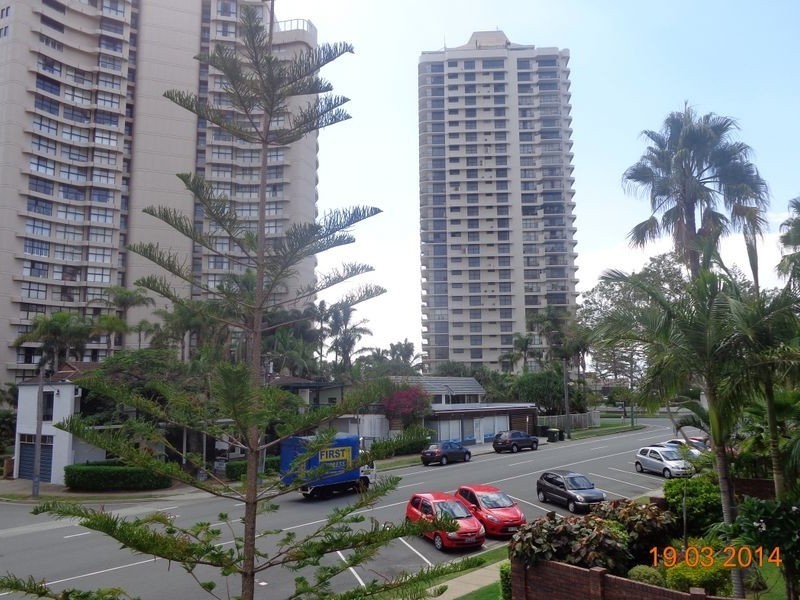 5/3650 Main Beach Parade, Main Beach QLD 4217