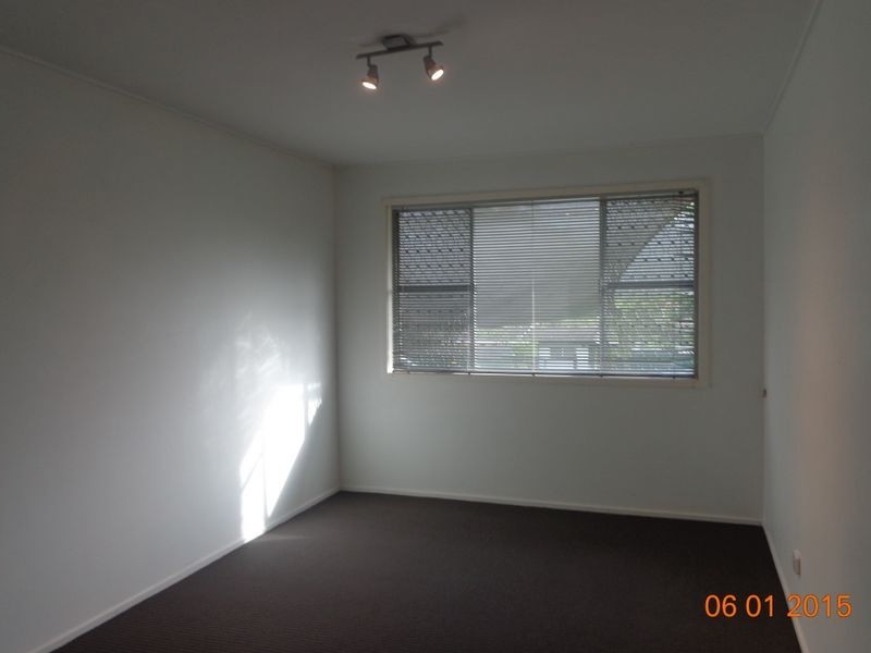 6 Sungold Avenue, Southport QLD 4215