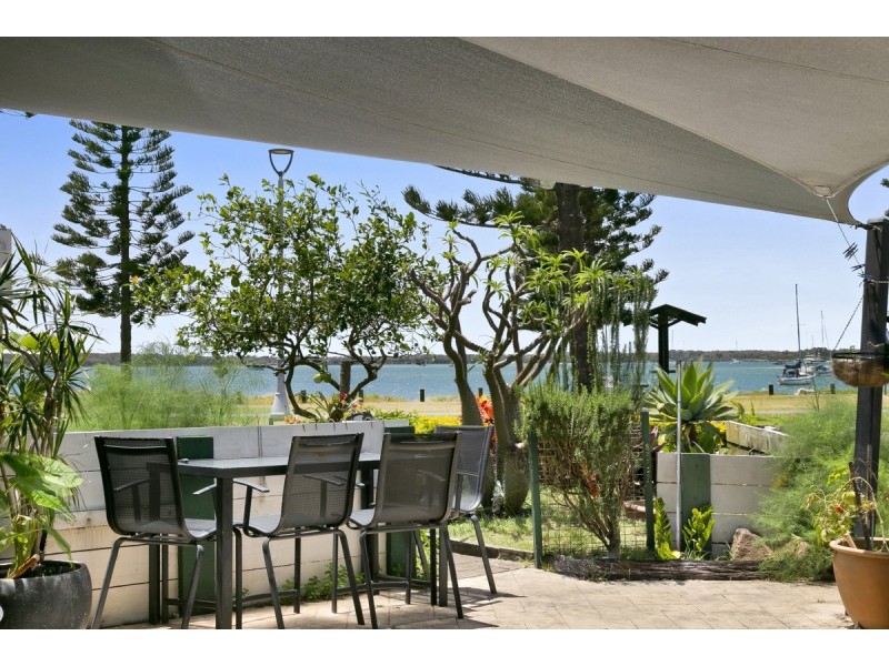 1/516 Marine Parade, Southport QLD 4215