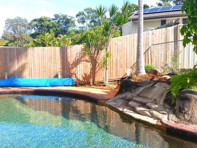 4 Martin Place, Ashmore QLD 4214