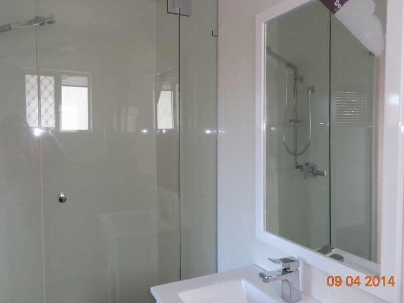 4 Martin Place, Ashmore QLD 4214