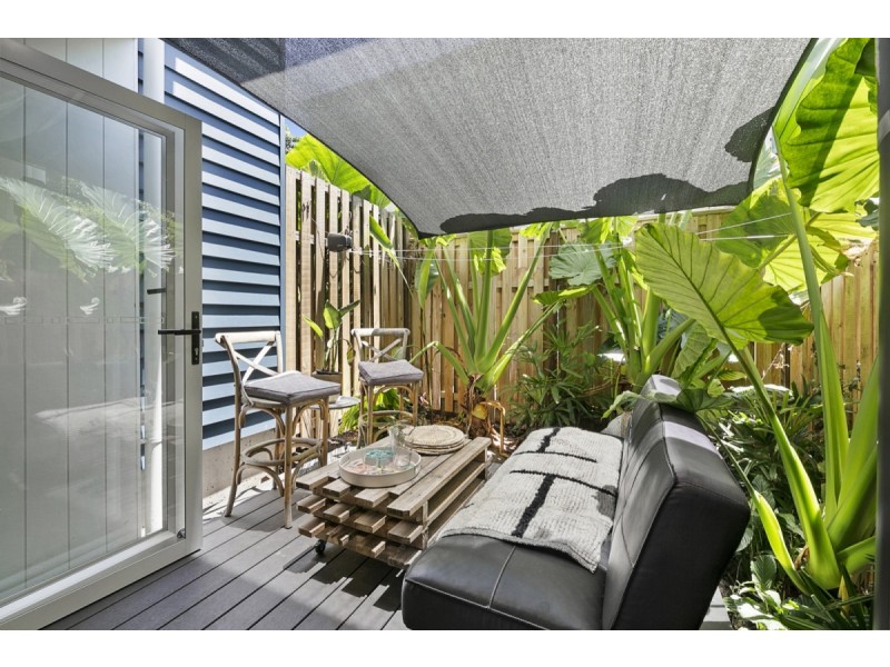 26 Lenneberg Street, Southport QLD 4215