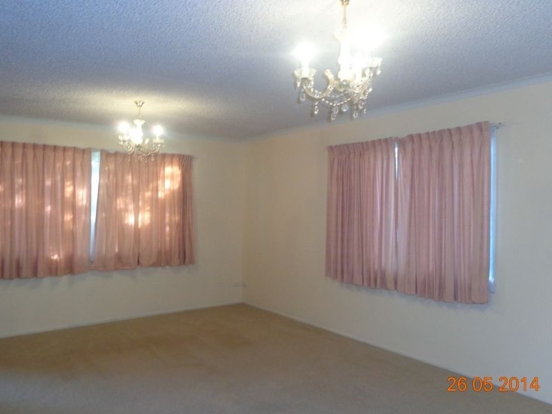 18 Sungold Avenue, Southport QLD 4215