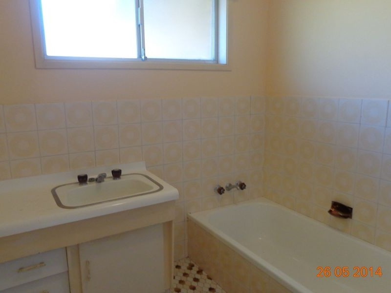 18 Sungold Avenue, Southport QLD 4215