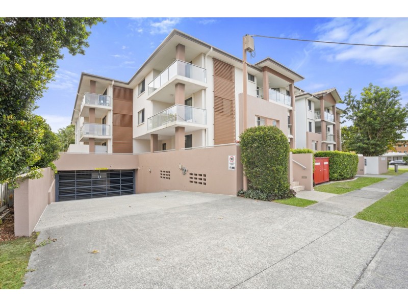 4/32 Bath Street, Labrador QLD 4215