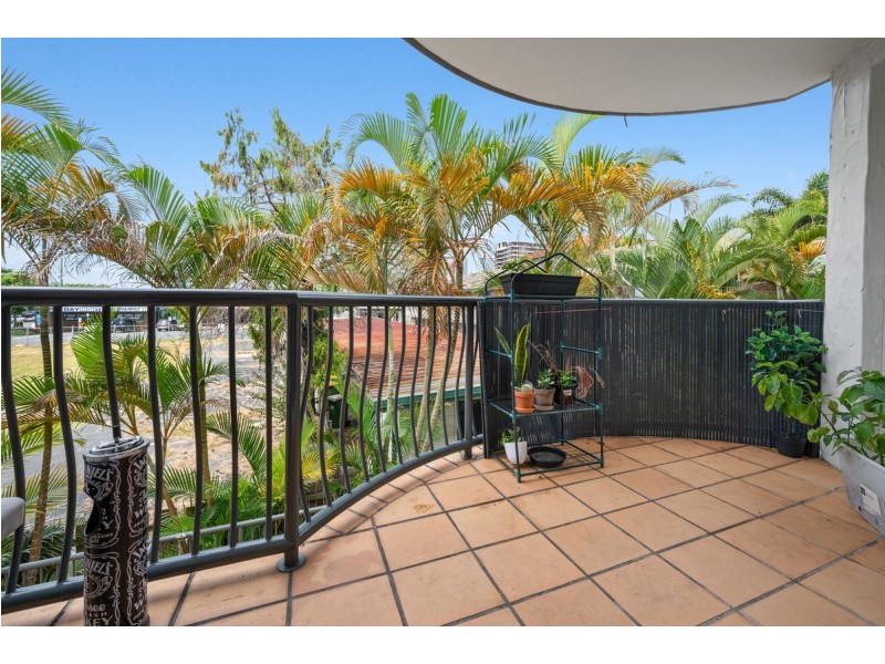 21/3 Norman Street, Southport QLD 4215