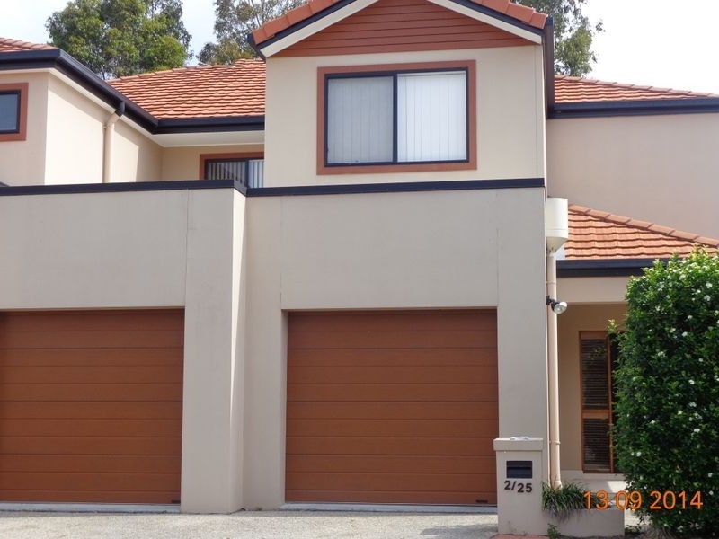 2/25 Riverwood Drive, Ashmore QLD 4214