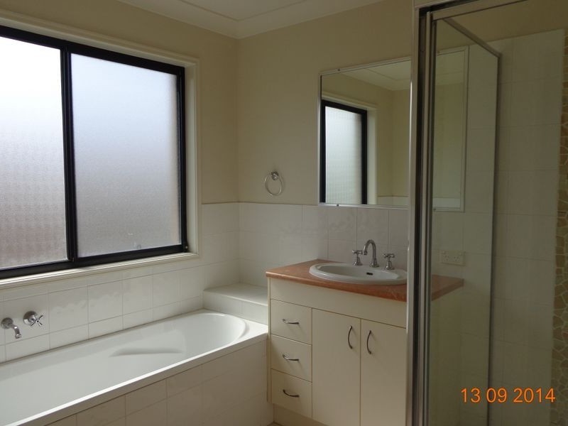 2/25 Riverwood Drive, Ashmore QLD 4214