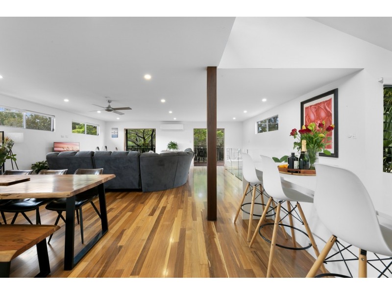 8 Terrigal Crescent, Southport QLD 4215