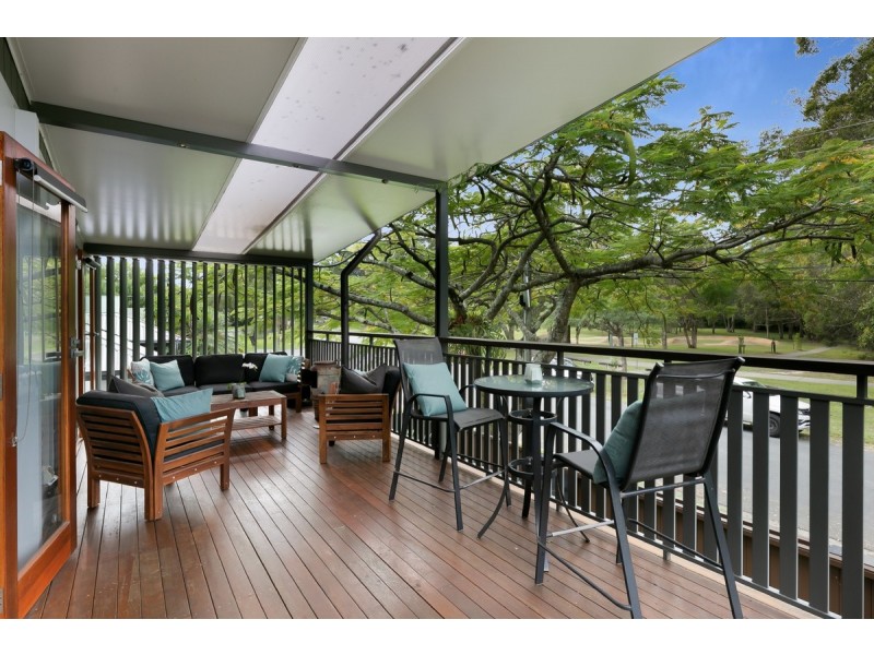 8 Terrigal Crescent, Southport QLD 4215