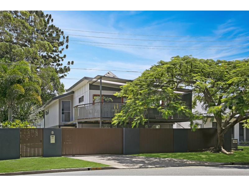 8 Terrigal Crescent, Southport QLD 4215