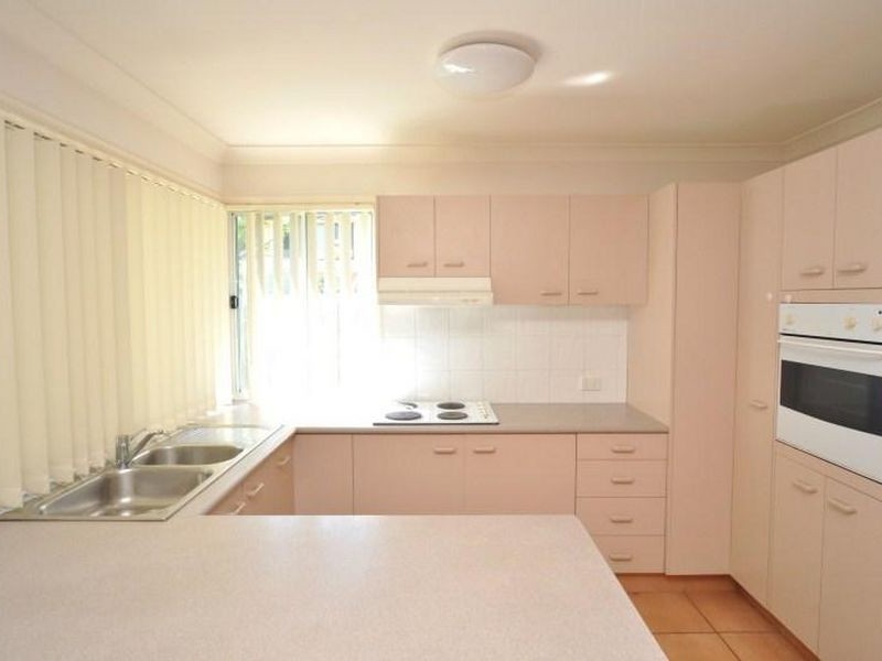 12 Oxbridge Chase, Arundel QLD 4214