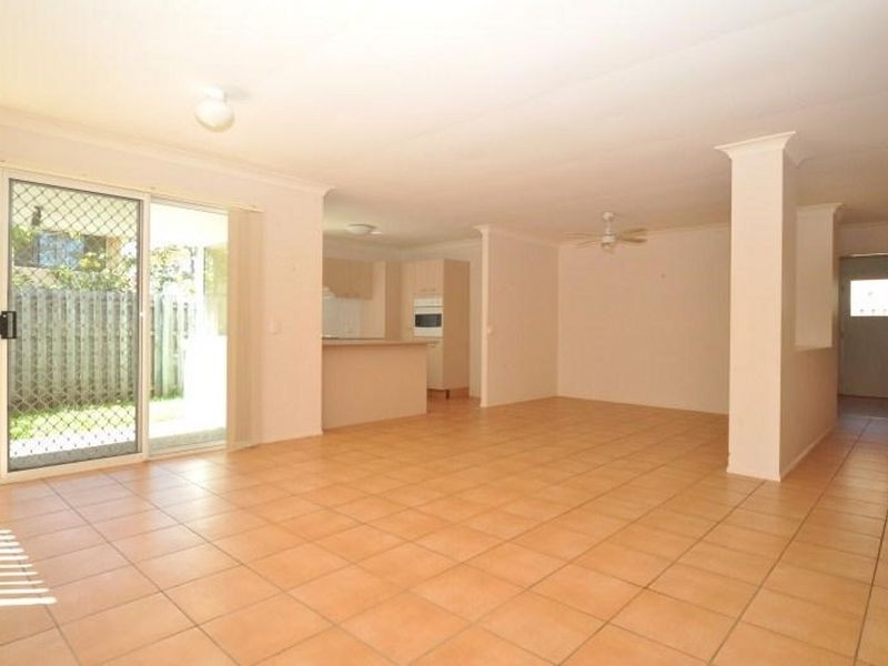 12 Oxbridge Chase, Arundel QLD 4214
