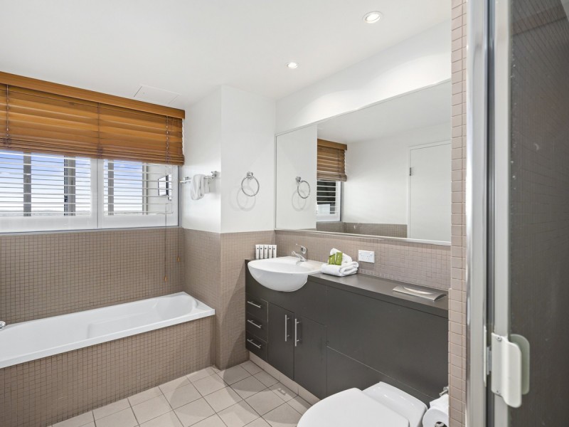 802/360 Marine Parade, Labrador QLD 4215