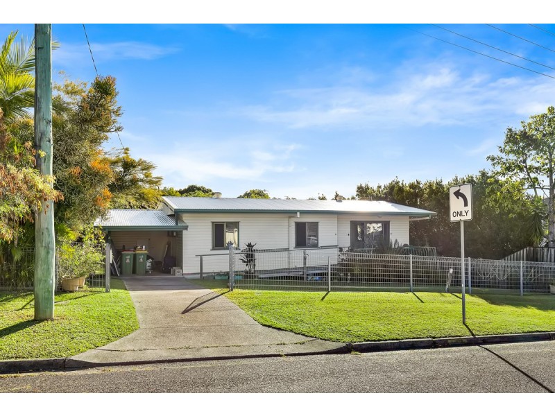 4 Fox Avenue, Southport QLD 4215