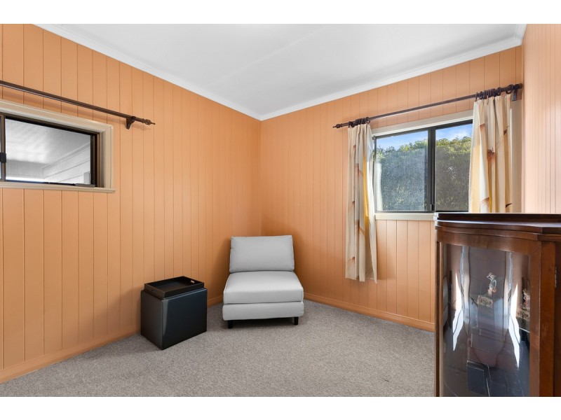 4 Fox Avenue, Southport QLD 4215