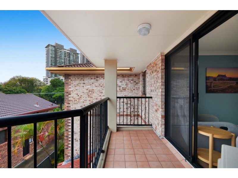 14/56-58 Bauer Street, Southport QLD 4215