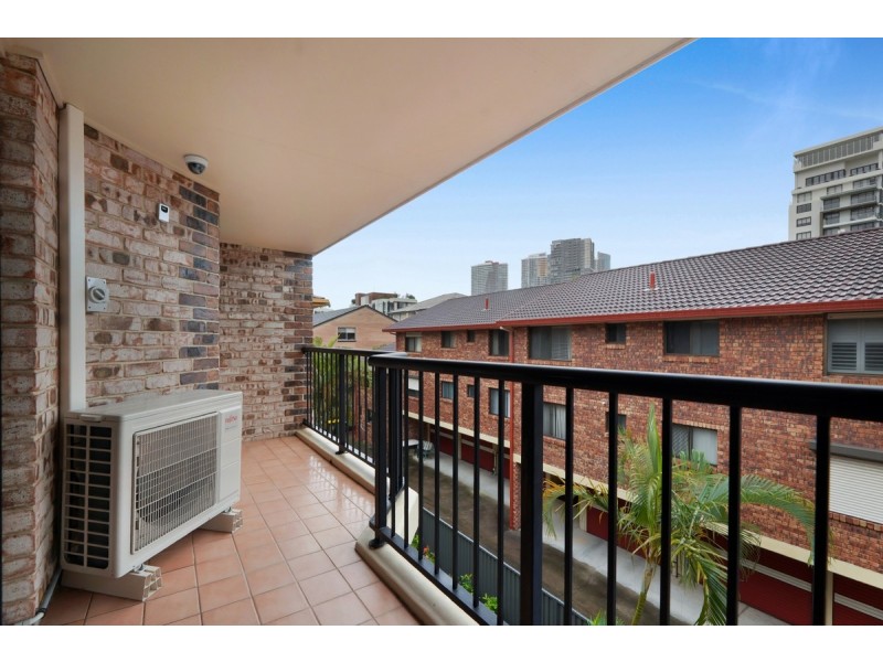 14/56-58 Bauer Street, Southport QLD 4215