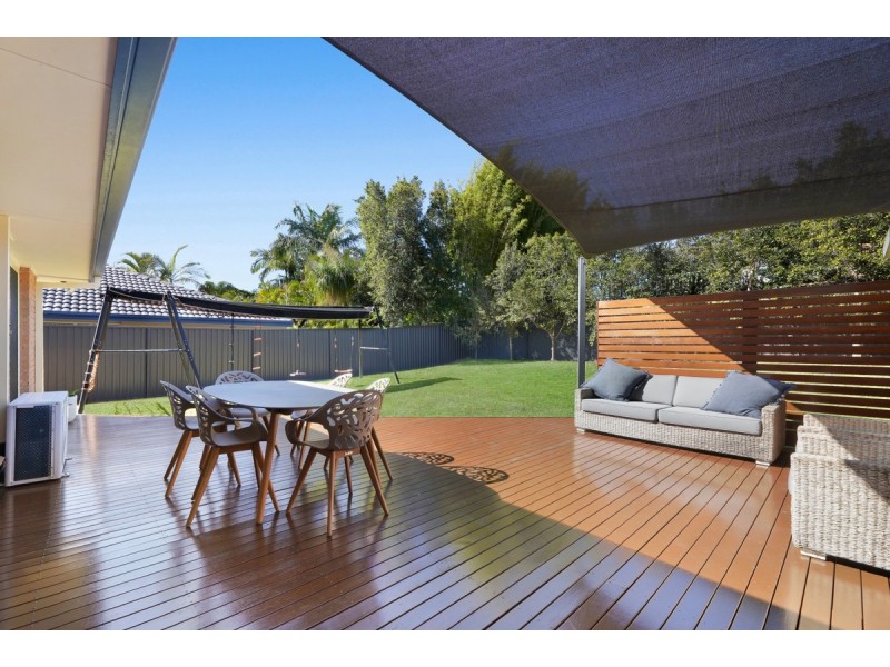 44 Desert Falls Crescent, Parkwood QLD 4214