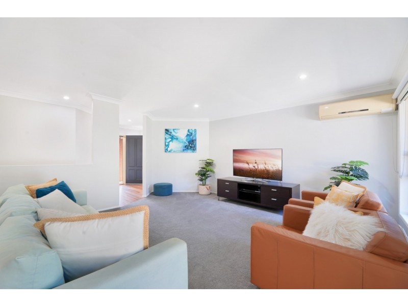 44 Desert Falls Crescent, Parkwood QLD 4214