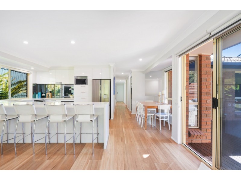 44 Desert Falls Crescent, Parkwood QLD 4214