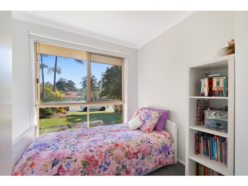 44 Desert Falls Crescent, Parkwood QLD 4214