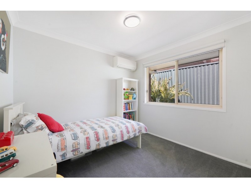 44 Desert Falls Crescent, Parkwood QLD 4214