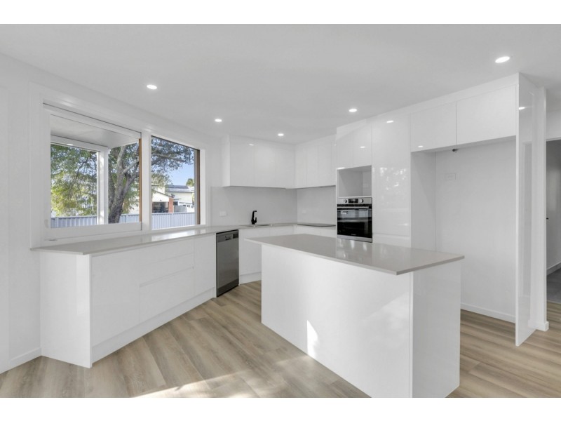 1 & 2/60 Walton Street, Southport QLD 4215