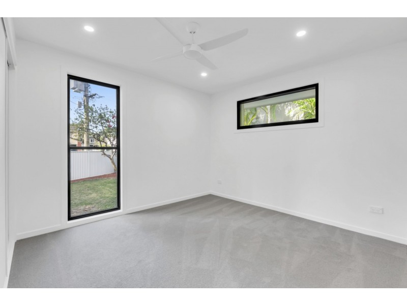 1 & 2/60 Walton Street, Southport QLD 4215