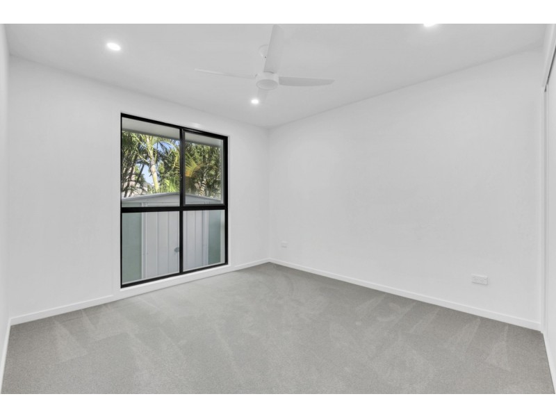 1 & 2/60 Walton Street, Southport QLD 4215
