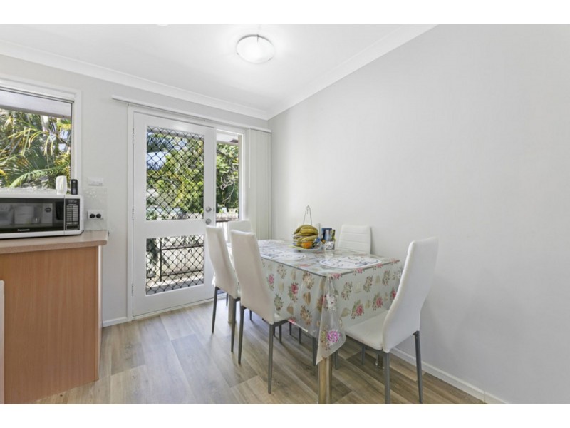 1 & 2/60 Walton Street, Southport QLD 4215