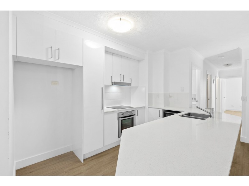 16/138 High Street, Southport QLD 4215