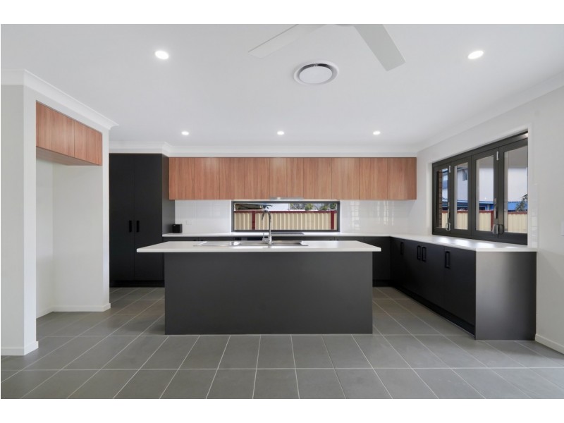 45 Shirley Street, Southport QLD 4215