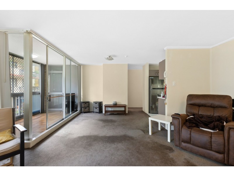 4/18 Queen Street, Southport QLD 4215