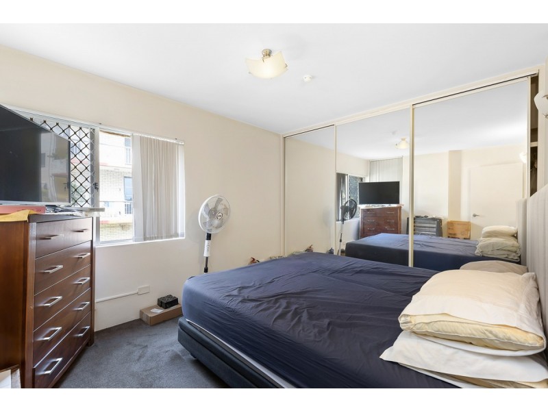 4/18 Queen Street, Southport QLD 4215