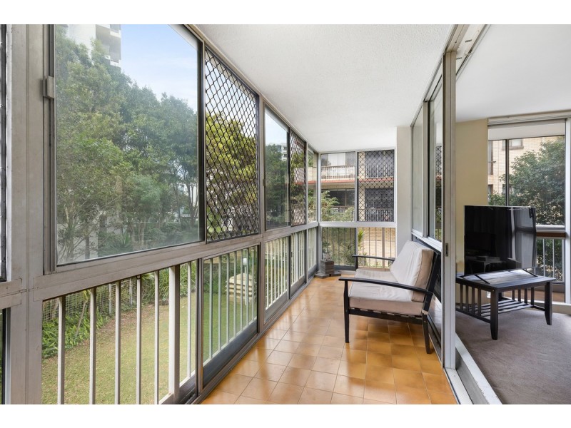 4/18 Queen Street, Southport QLD 4215