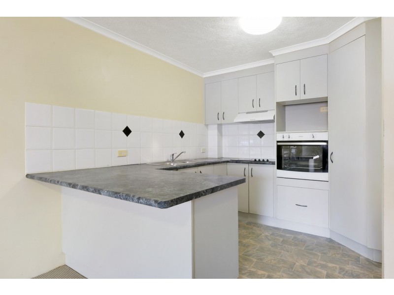 4/28 Sykes Court, Southport QLD 4215