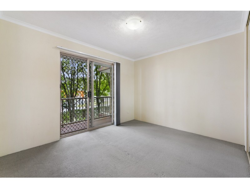 4/28 Sykes Court, Southport QLD 4215