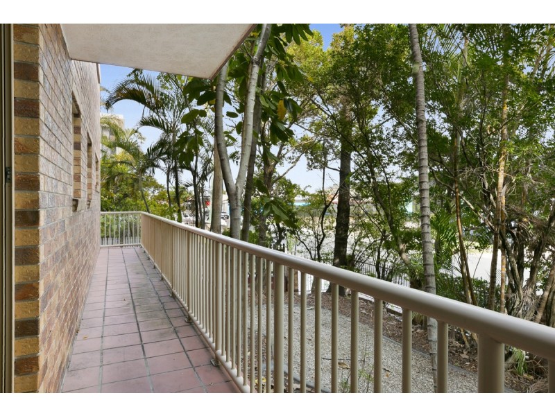 4/28 Sykes Court, Southport QLD 4215