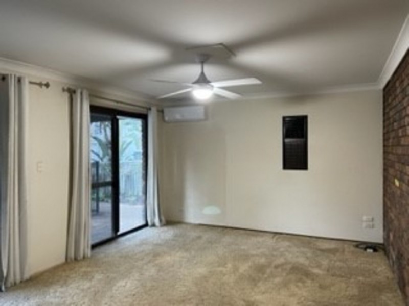 8 Careel Close, Helensvale QLD 4212